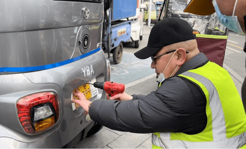 非標車備案上路，治理新規背后的安全考量與產業變革